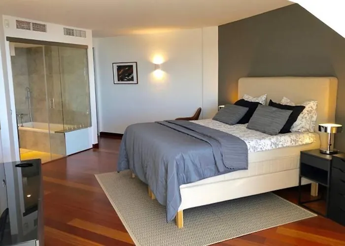28-Luxury Penthouse With Stunning Views Benalmadena!